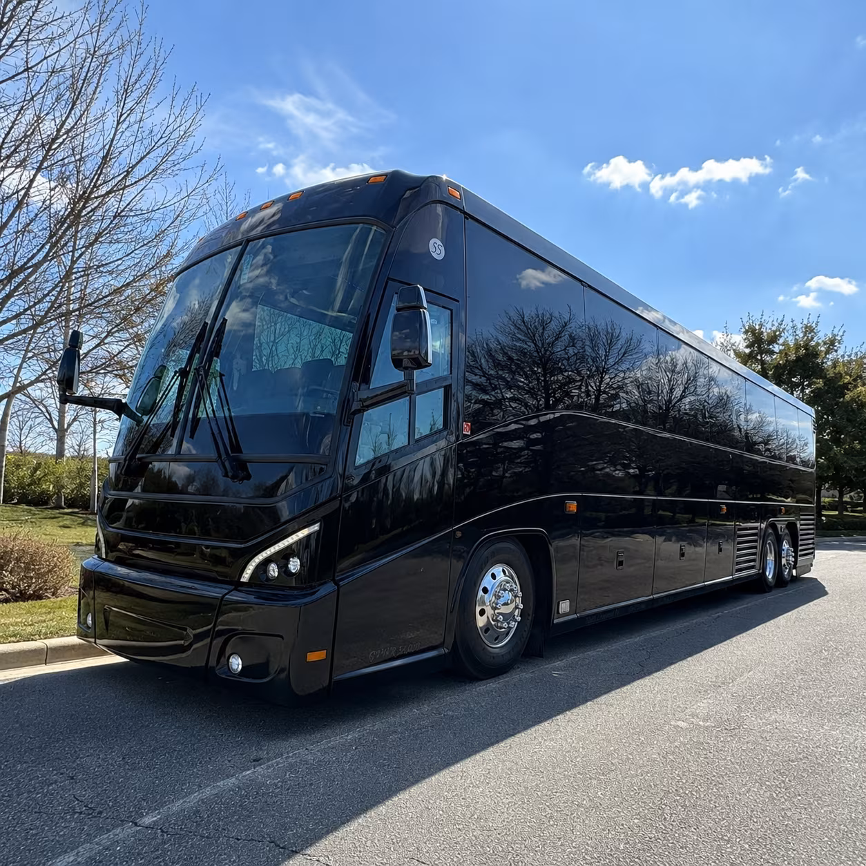 davis 56 passenger charter bus