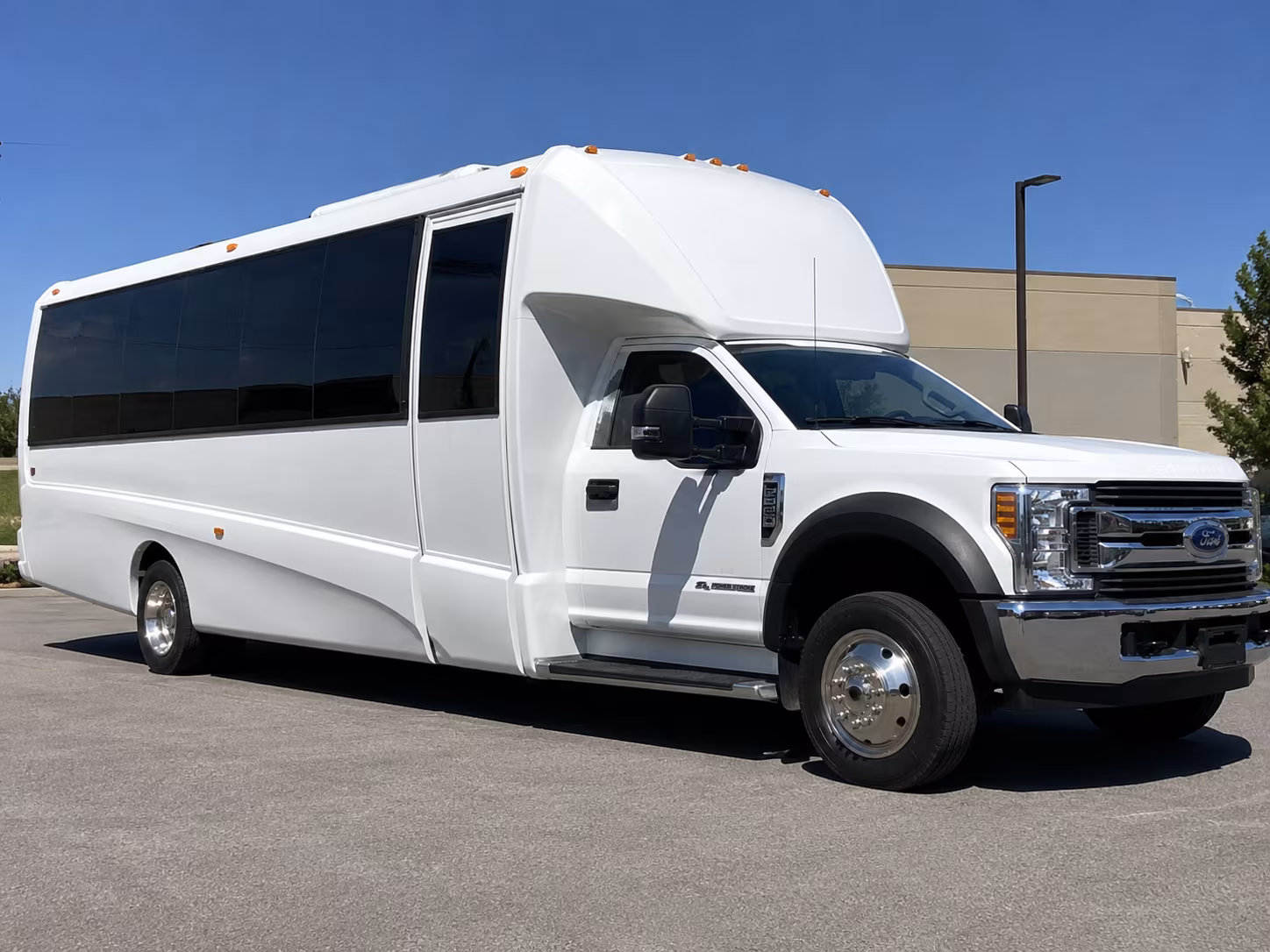 field trip buses to uc davis and on campus educational destinations